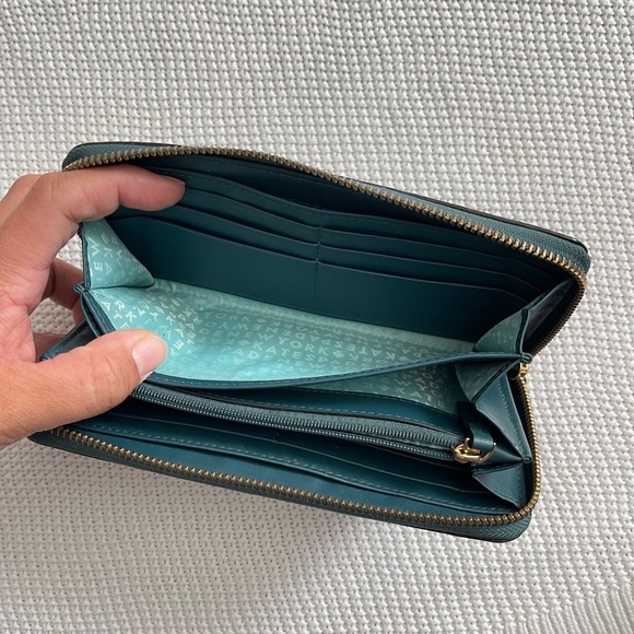 Kate Spade Wellesley Stacey Pebbled Leather Wallet - Picture 4 of 6